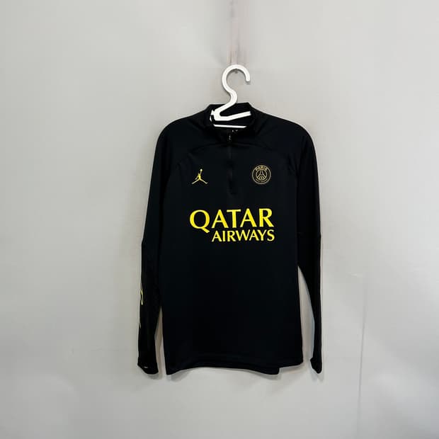 조던 x 파리 생제르맹 스트라이크 드라이핏 사커 드릴탑 블랙 95