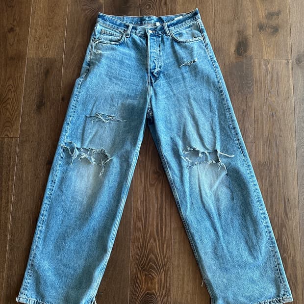 위크데이 아스트로진