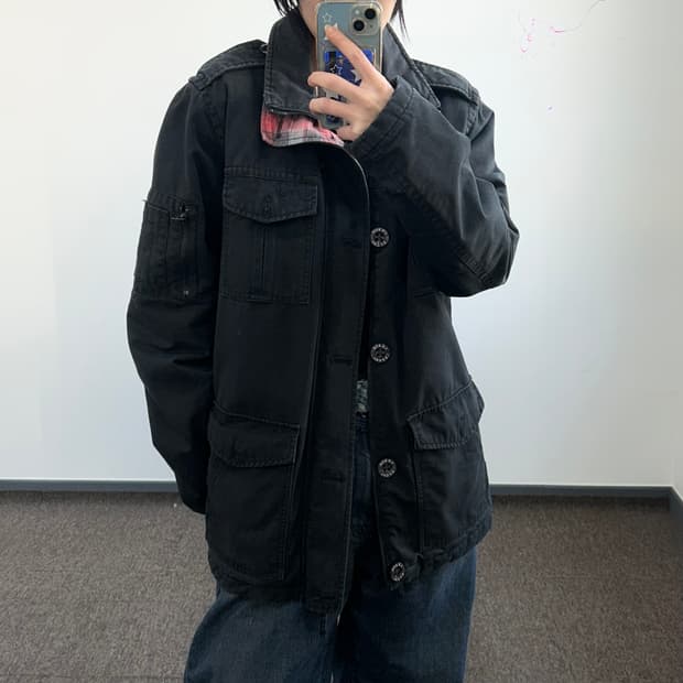 Levis 리바이스 블랙 워크 패딩 점퍼