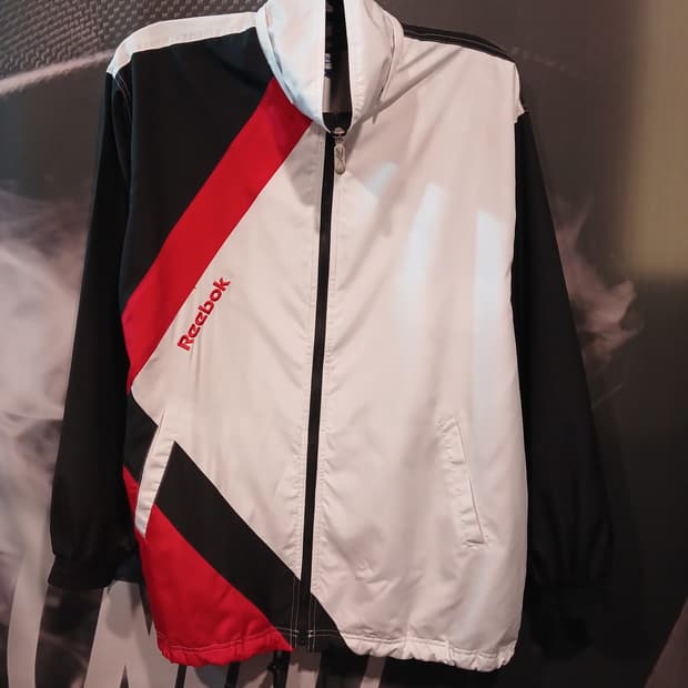 리복 빈티지 스타일 벡터 트랙 자켓 