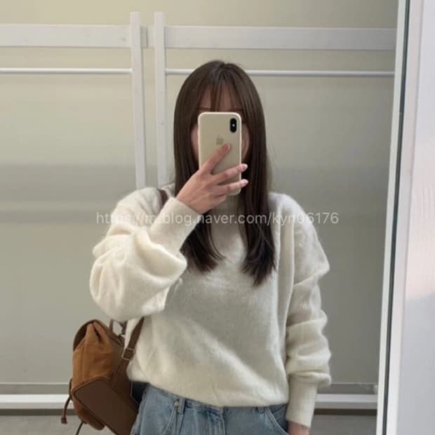 더바넷 플러피 모헤어 니트 스웨터