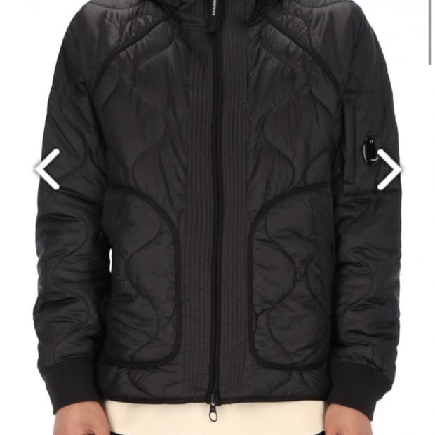 CP컴퍼니 25FW 후디드 라이너자켓