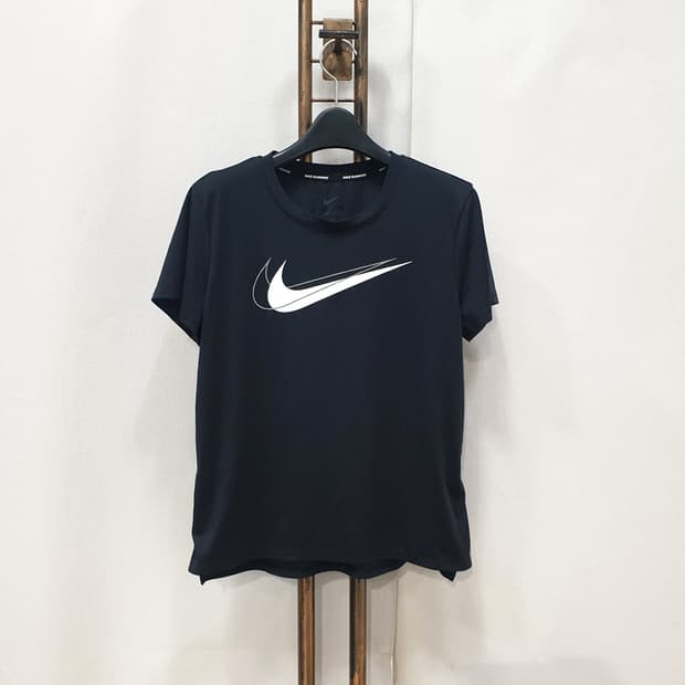 나이키 우먼 드라이핏 러닝 반팔 티셔츠 85