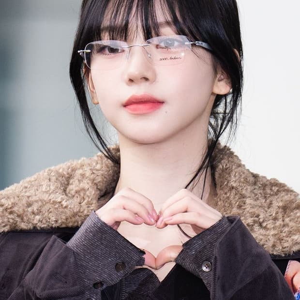 2000아카이브스 긱시크 무테안경 카리나착용