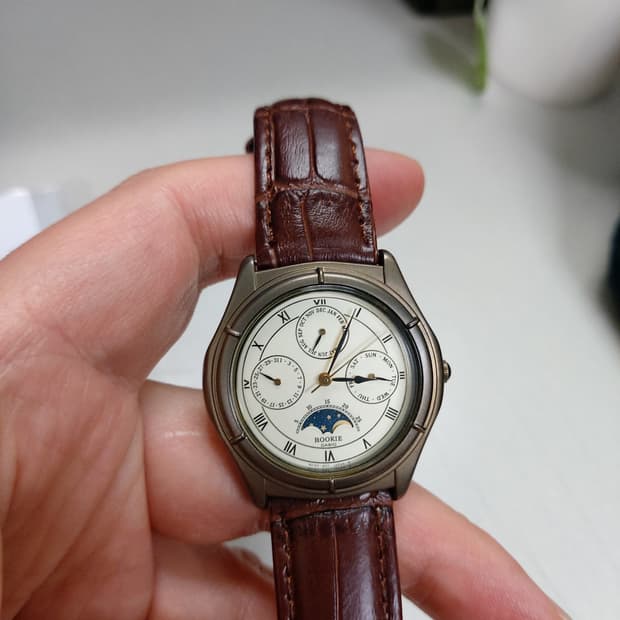 카시오 문페이즈 