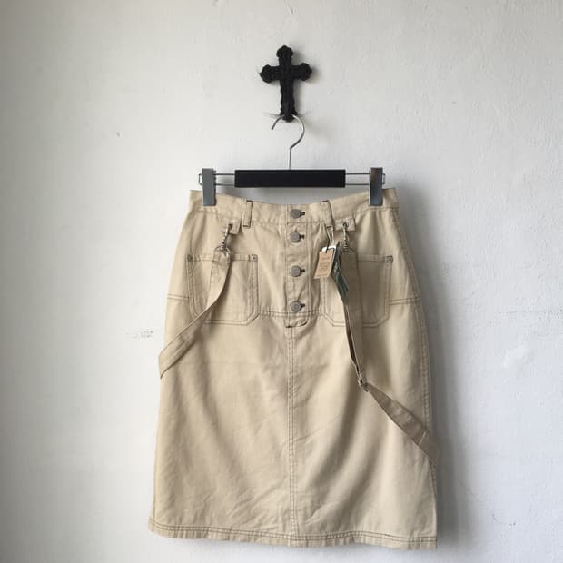 Suspender pocket point midi skirt