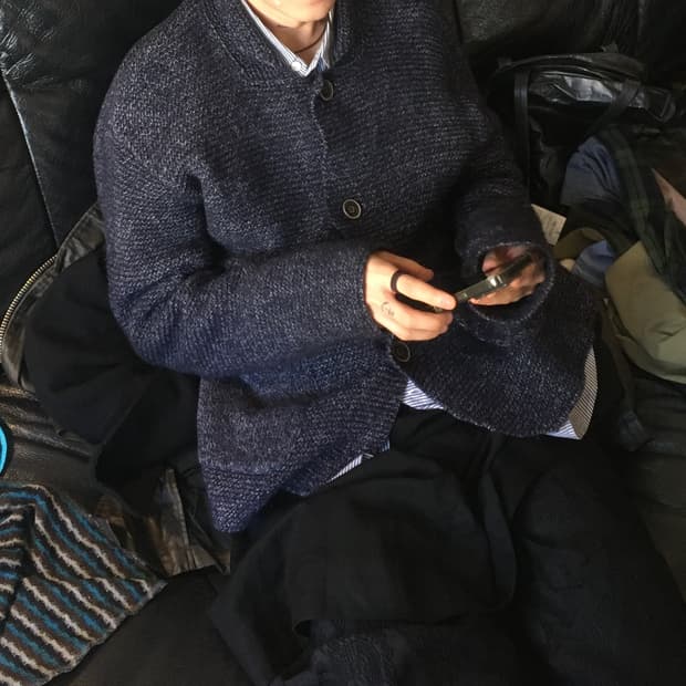 캐피탈 니트 가디건