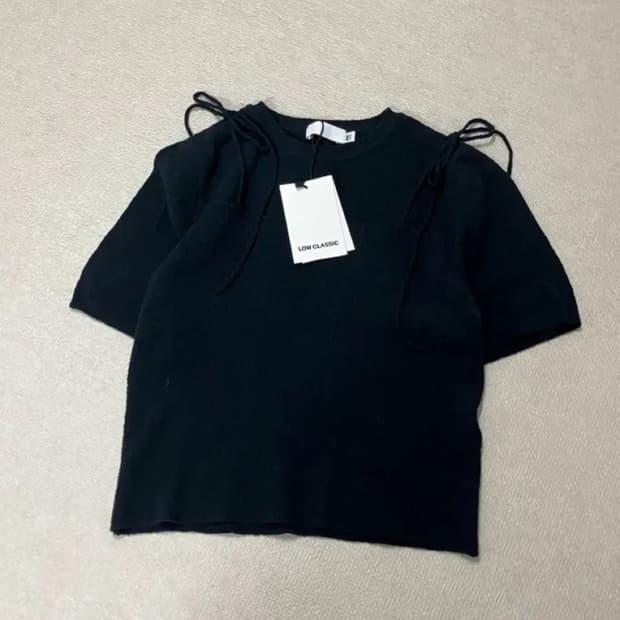 로우클래식 니트 RIBBED SHORT SLEEVE SWEATER