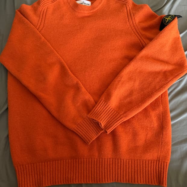 스톤 아일랜드 니트