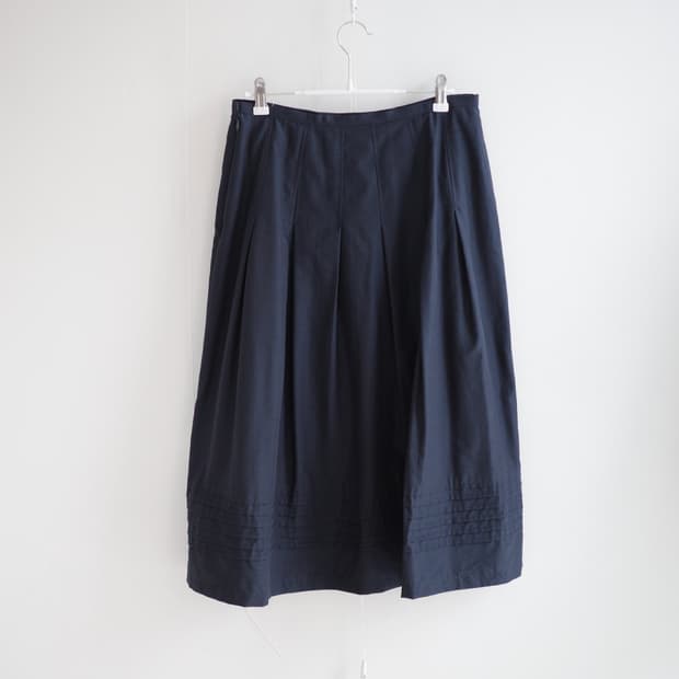 Lourdes minimal deep navy pleated skirt