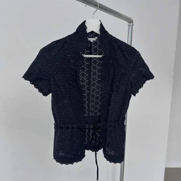 아일렛 레이스 블라우스 Eyelet Lace Blouse