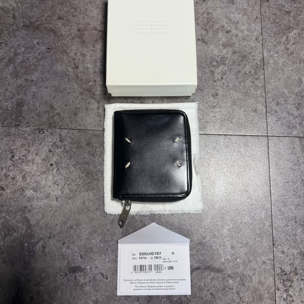 마르지엘라 지퍼 카드 지갑