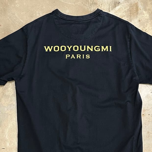 46 우영미 빅로고 블랙 반팔 티셔츠