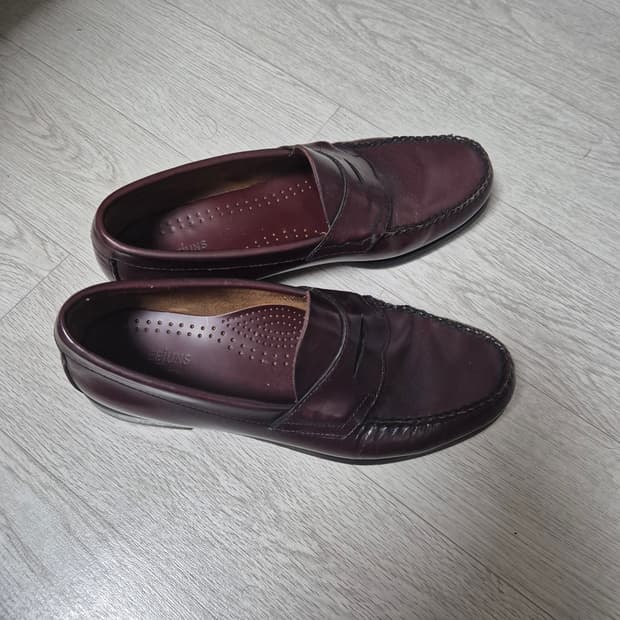 바스위준 코도반 홍창 로퍼 260 (8D)