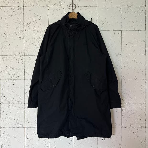 100 라코스테 피쉬테일 야상 블랙