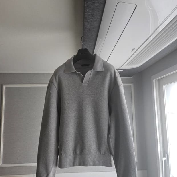 [거의 새것] 시스템옴므 오픈카라 니트 맨투맨 티셔츠