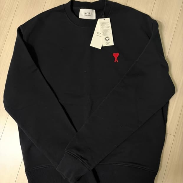 아미 AMI 스몰 하트 블랙 맨투맨 S 새상품