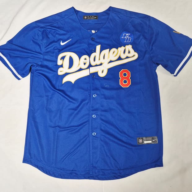 LA 다저스 원정 코비 유니폼 팝니다 