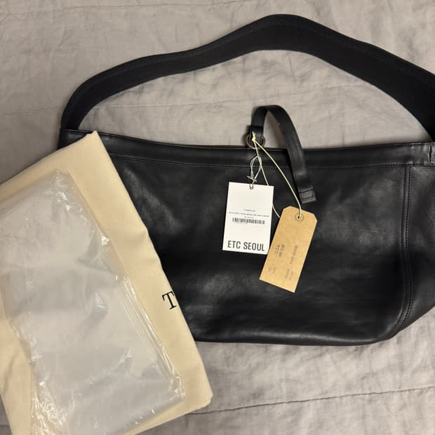 [매장구매] 타이가 타카하시 T.T 뉴스보이백 L 블랙