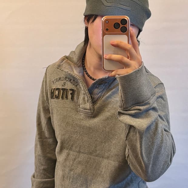 아베크롬비 빈티지 카라 맨투맨