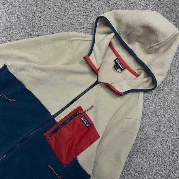 [95] 파타고니아 후리스 후드집업