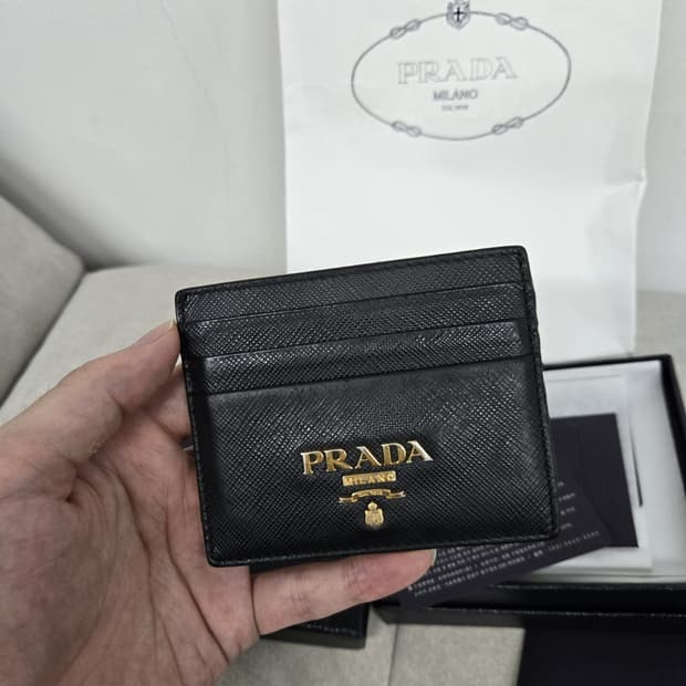 [보증서 A급]프라다 사피아노 카드지갑