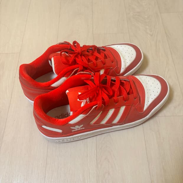 아디다스 포럼로우 스칼렛 클라우드 신발 / 260-265