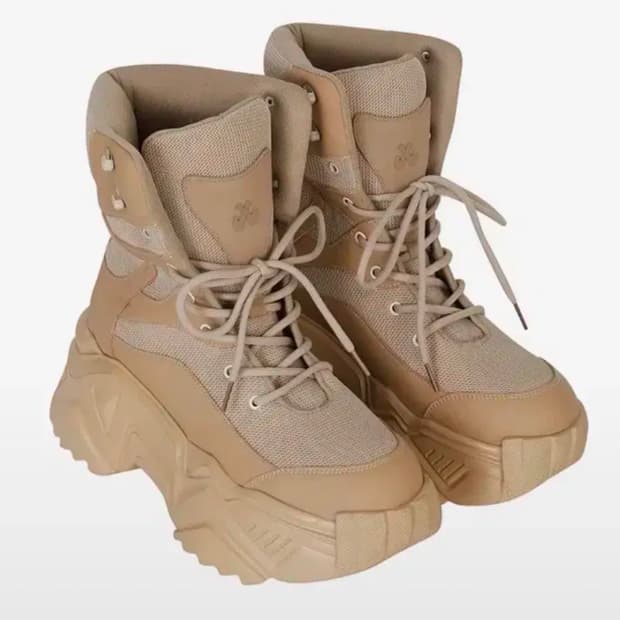 (240) 와이이이엘 yeel leey 플랫폼 부츠 베이지