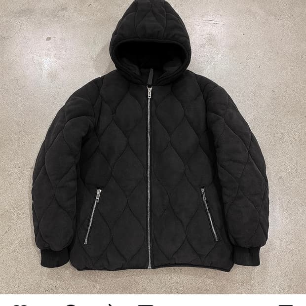 HWASAN 블랙 쉽 다이아몬드 패디드자켓