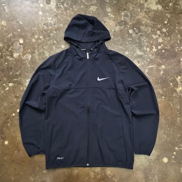XL) 나이키 런닝 바람막이 방풍자켓 런닝 코어