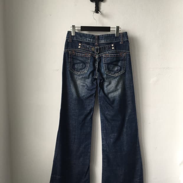 Red pepper back pocket point denim pants