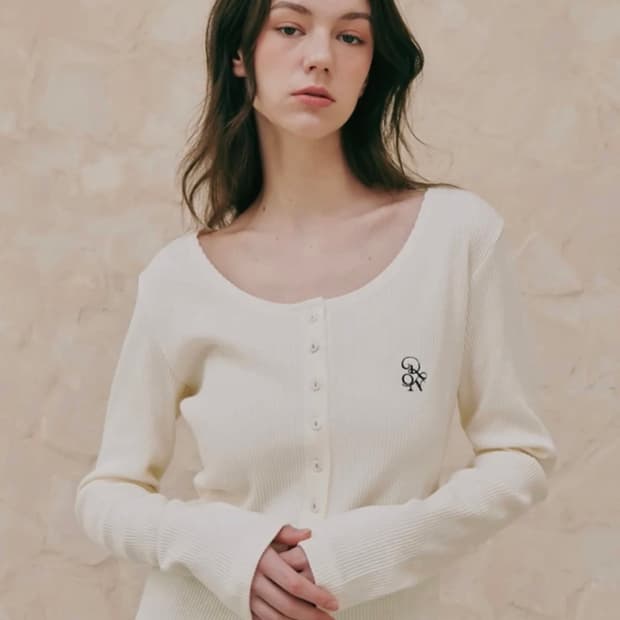 론론 버튼 유 넥 롱 슬리브