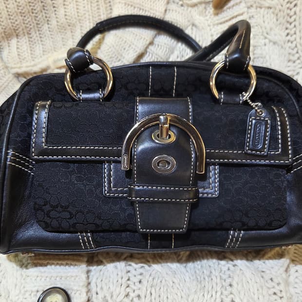 코치 로고패턴 블랙 토트백
