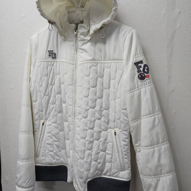 FG 화이트 퀼팅 후드 패딩 점퍼 90