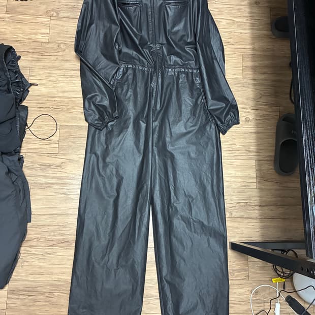 [M] 이지갭 발렌시아가 코티드 코튼 오버롤 블랙 점프수트