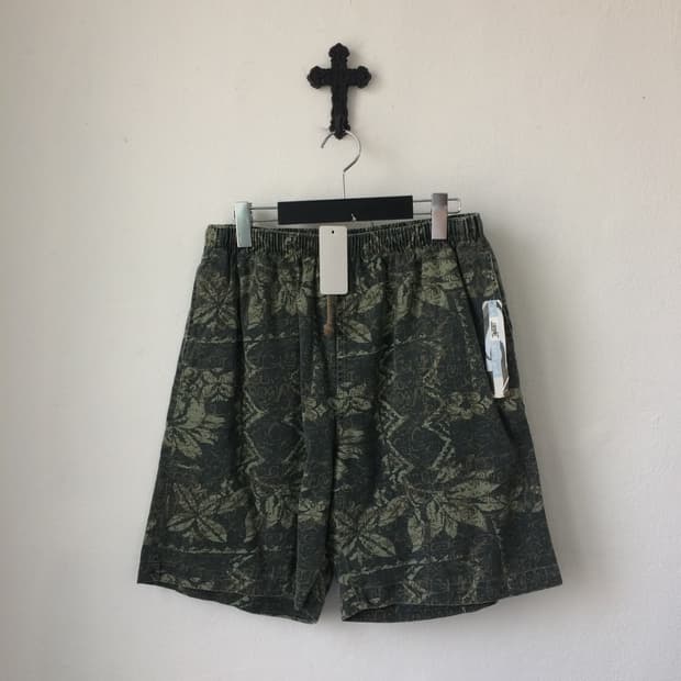 Ethnic mood short