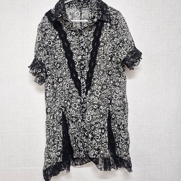 레이스 반팔 블라우스