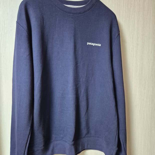 (정품) 파타고니아 네이비 맨투맨 티셔츠 라지 P-6 크루넥