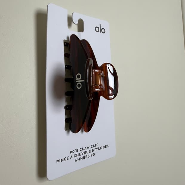 alo 알로요가 집게핀 헤어 클립 90's Claw Clip (톨토이즈)