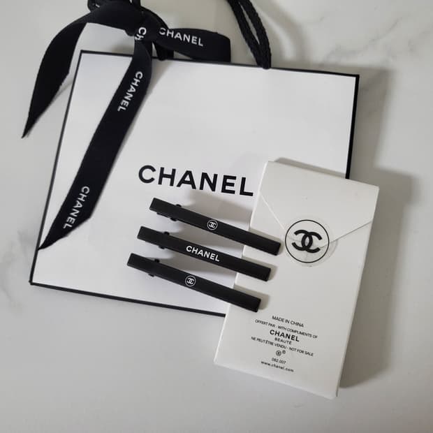 샤넬 헤어핀 3종세트+쇼핑백