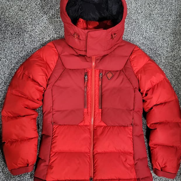 코오롱여성 패딩자켓 (거워털 90%6 + 깃털 10%)