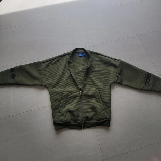 Adidas 올리브그린 85