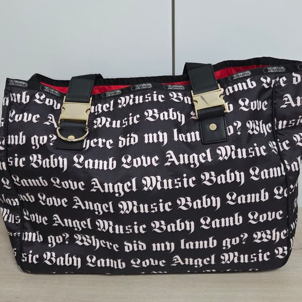 레스포삭 레어템 그웬 스테파니 콜라보 숄더백!!