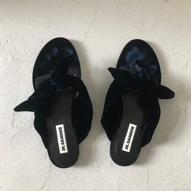 ribbon velvet flip-flops