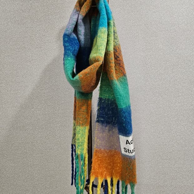 아크네스튜디오 