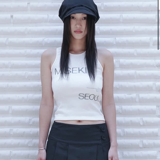 미세키서울 로고 크롭 슬리브리스