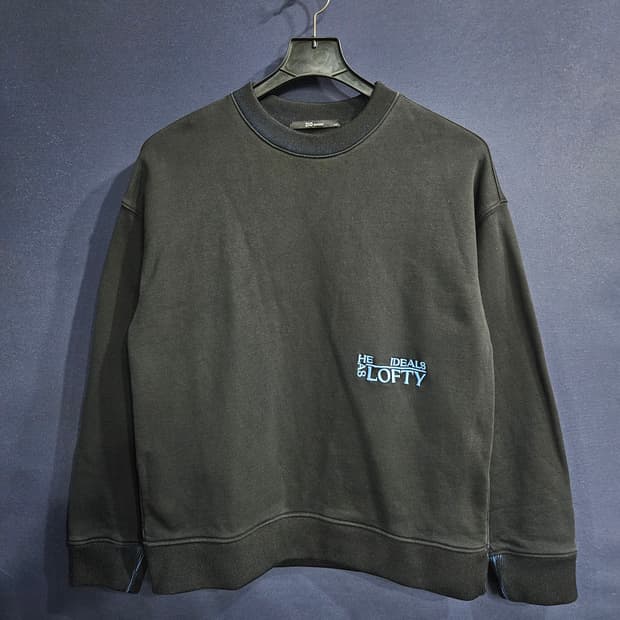 지오송지오 자수 블랙컬러 남성 오버핏 100 맨투맨 