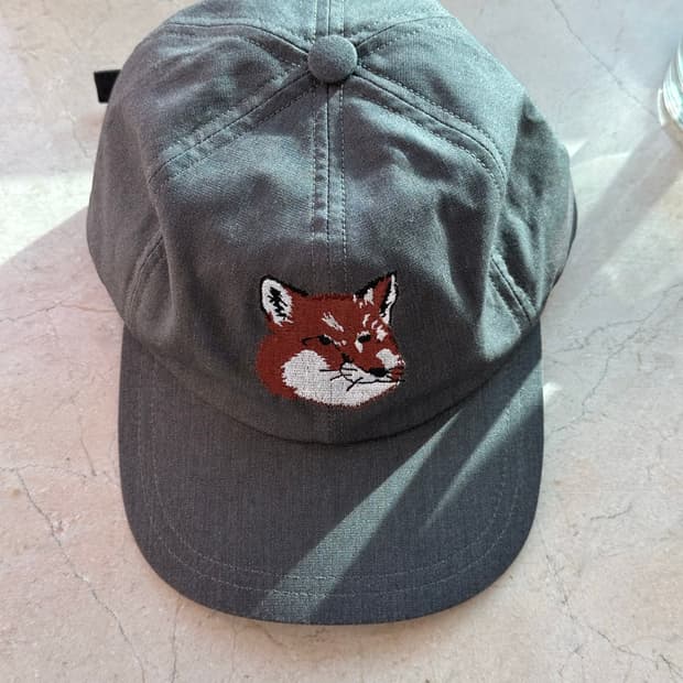 메종키츠네 폭스헤드 캡