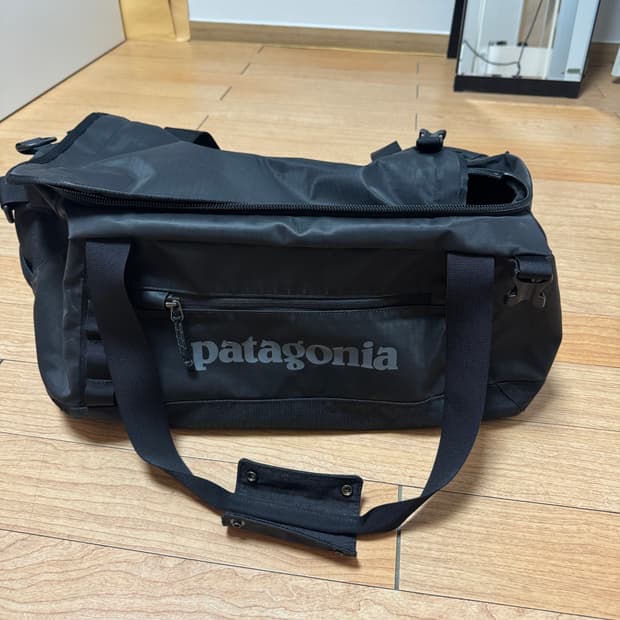 파타고니아 블랙홀 더플백 40L
