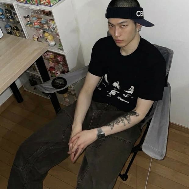 CELINE 로고 바이저 캡